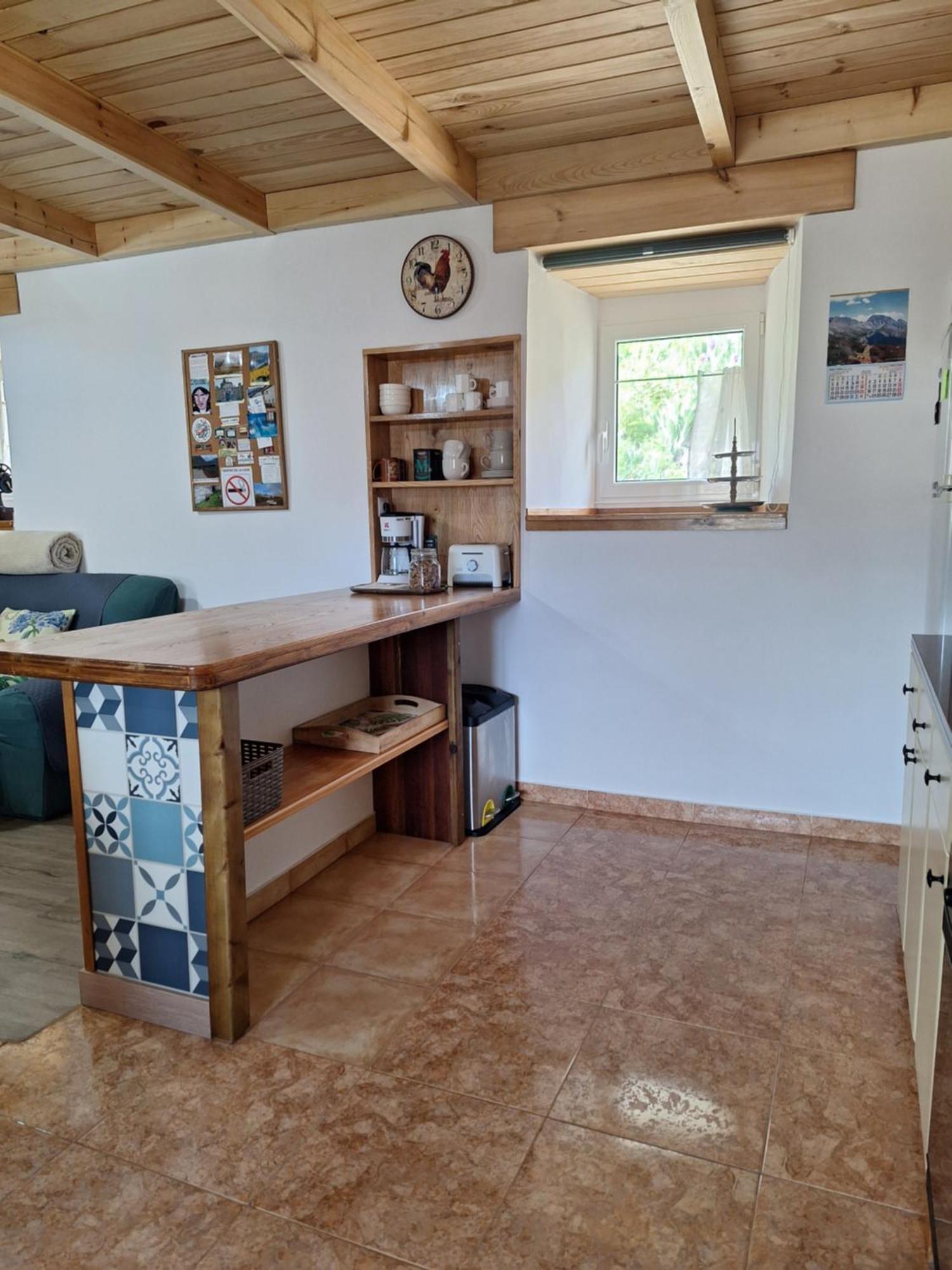 Turismo En Babia Bajo Los Nidos San Emiliano Quarto foto